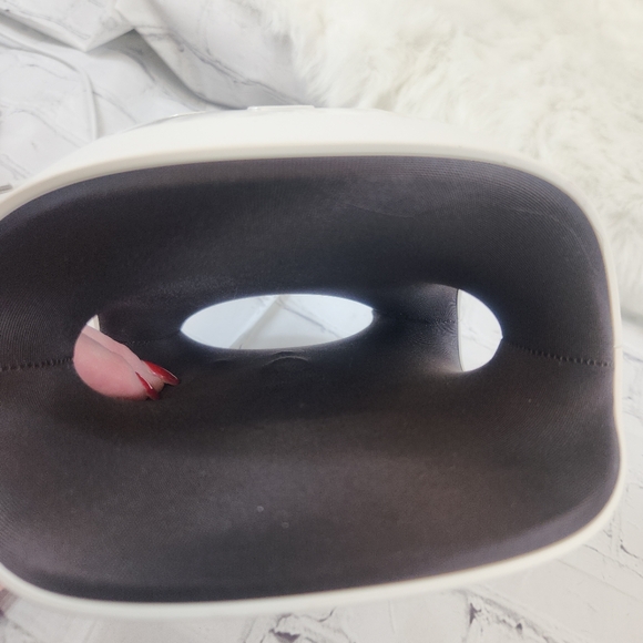 Hand Massager with Heat and Compression - Picture 3 of 5